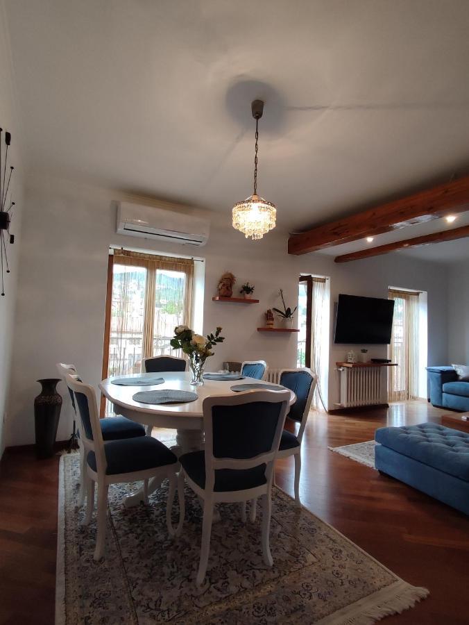 Deluxe Apartment Lejla - Free Garage Parking 塞拉耶佛 外观 照片